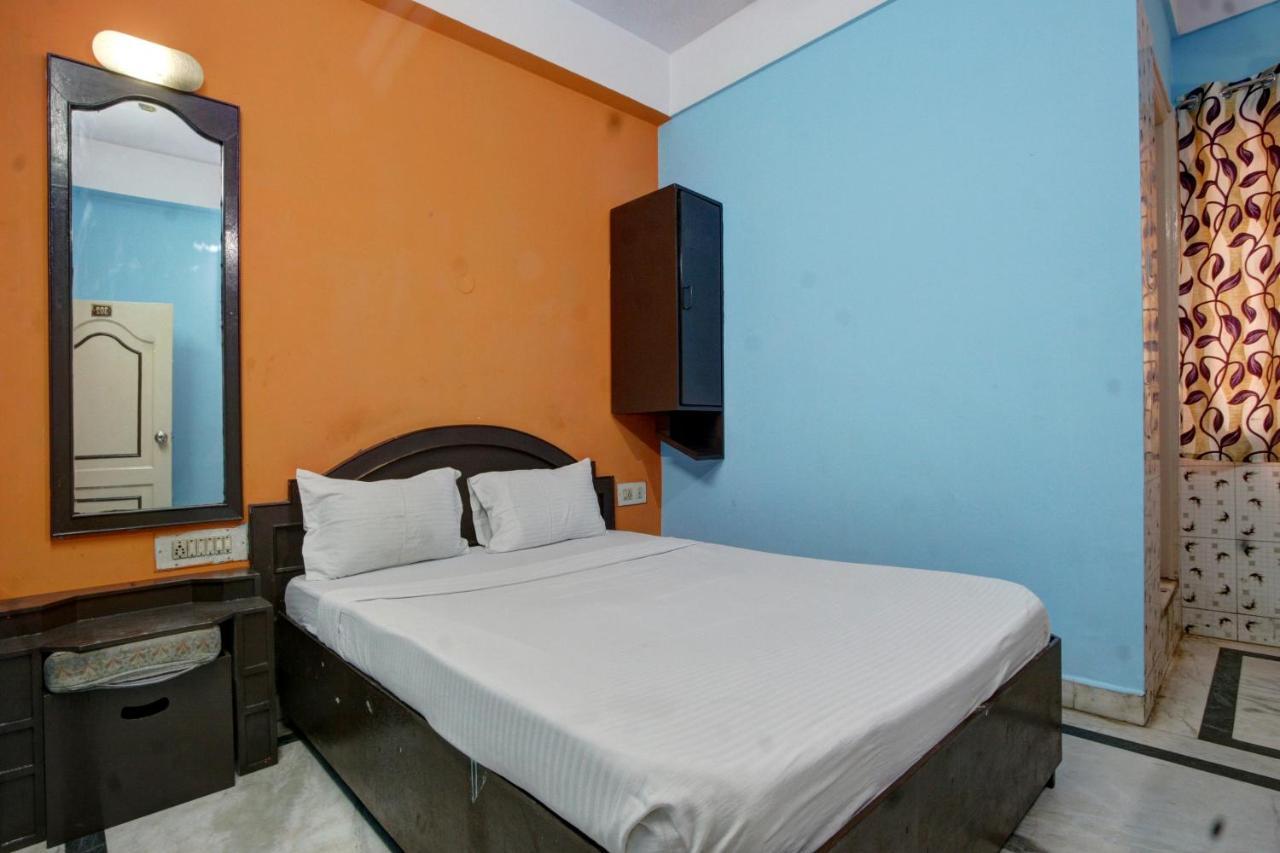 Spot On Radha Krishna Deluxe Lodge Near Cubbon Park Bangalore Luaran gambar