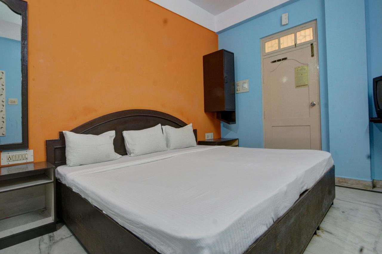 Spot On Radha Krishna Deluxe Lodge Near Cubbon Park Bangalore Luaran gambar